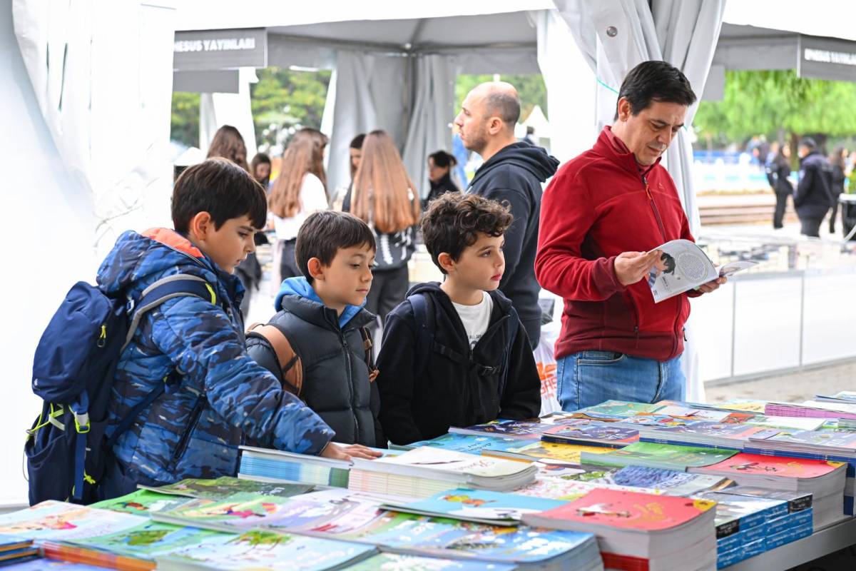 İZKİTAP’a her yaştan ziyaretçi