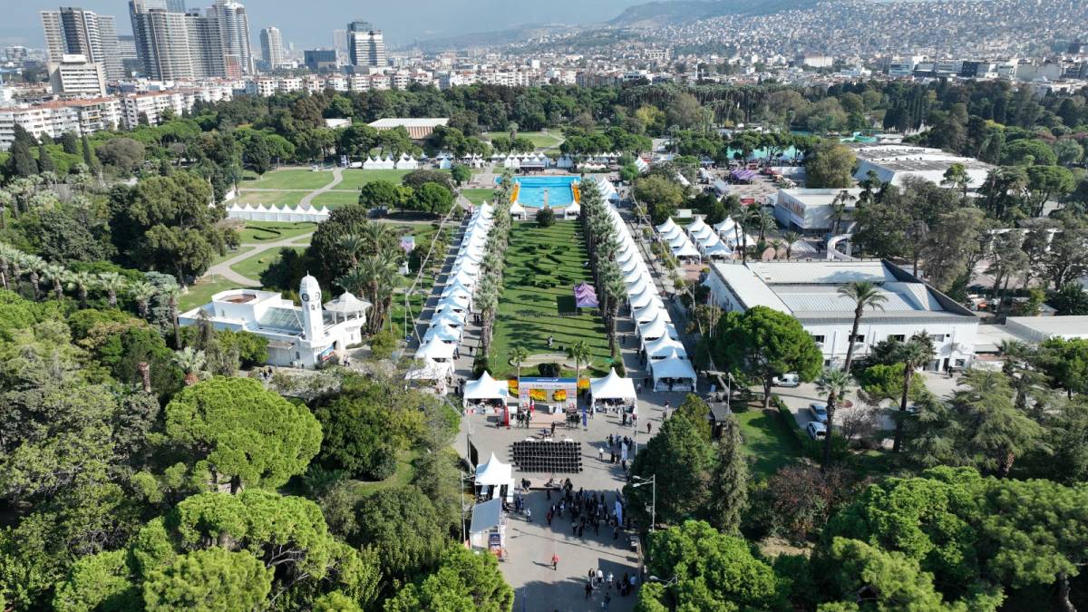İzmir’de kitap ve edebiyat dolu 10 gün başladı