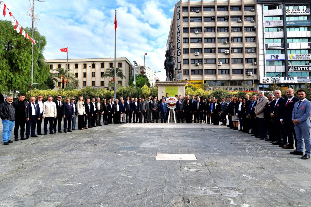 Bornova’da Muhtarlar Günü coşkusu
