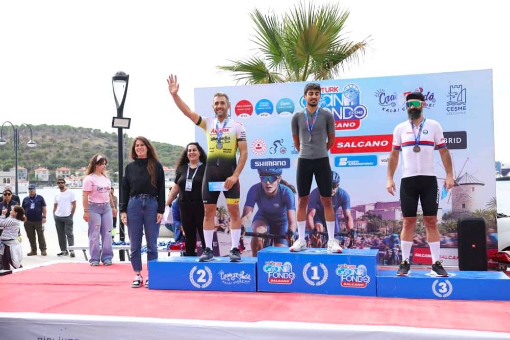 VeloTürk Gran Fondo Çeşme’de pedallar barış ve spor için döndü
