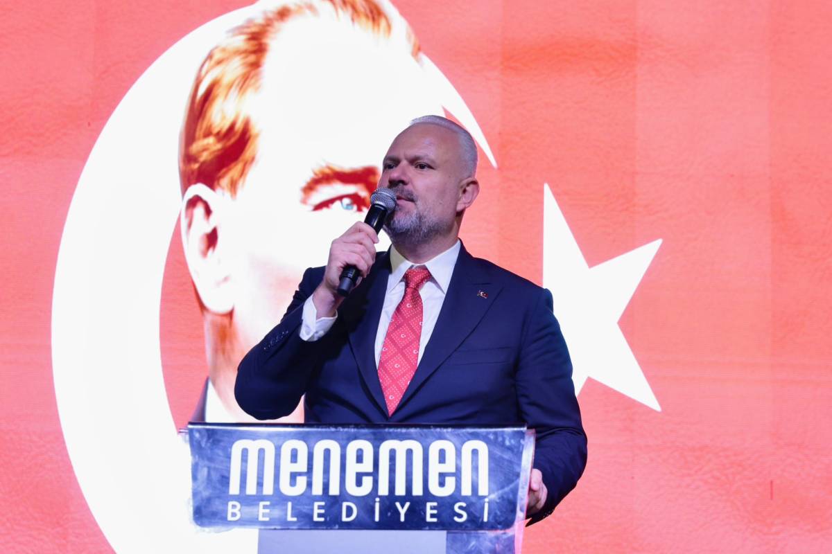 Menemen'de binler, Cumhuriyet sevgisiyle yürüdü