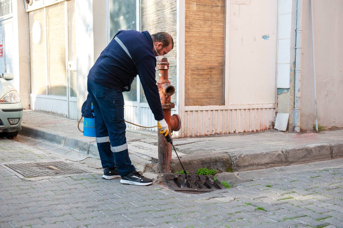 Karşıyaka’da haşerelere karşı kararlı mücadele