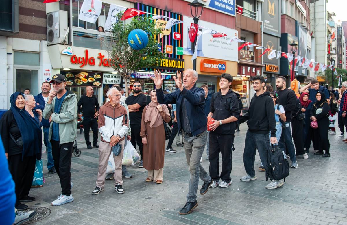 Karşıyaka Çarşısı’nda renkli anlar