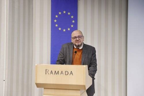 Konak Belediyesai'ne gözaltı operasyonu