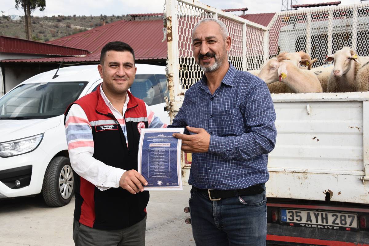 Aliağa’da Üreticiye Destek Sürüyor