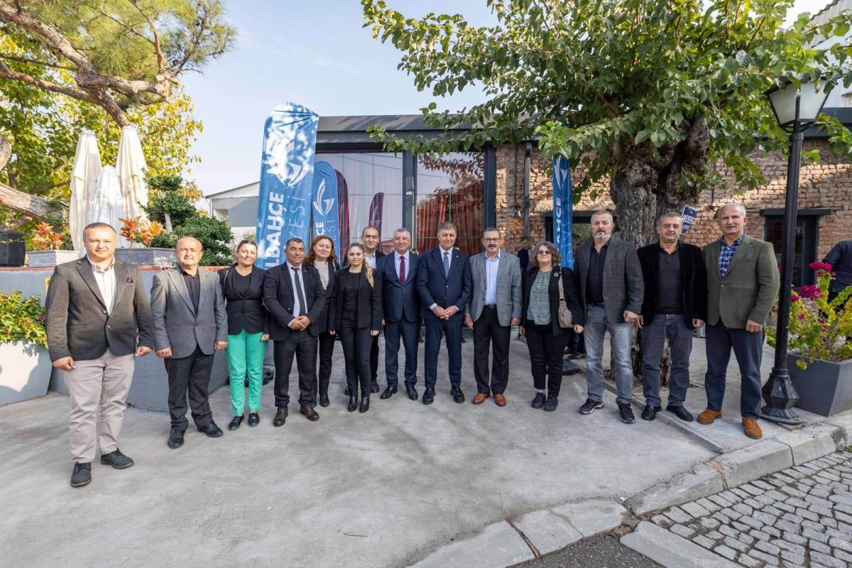 Başkan Tugay, Güzelbahçeli muhtarları dinledi