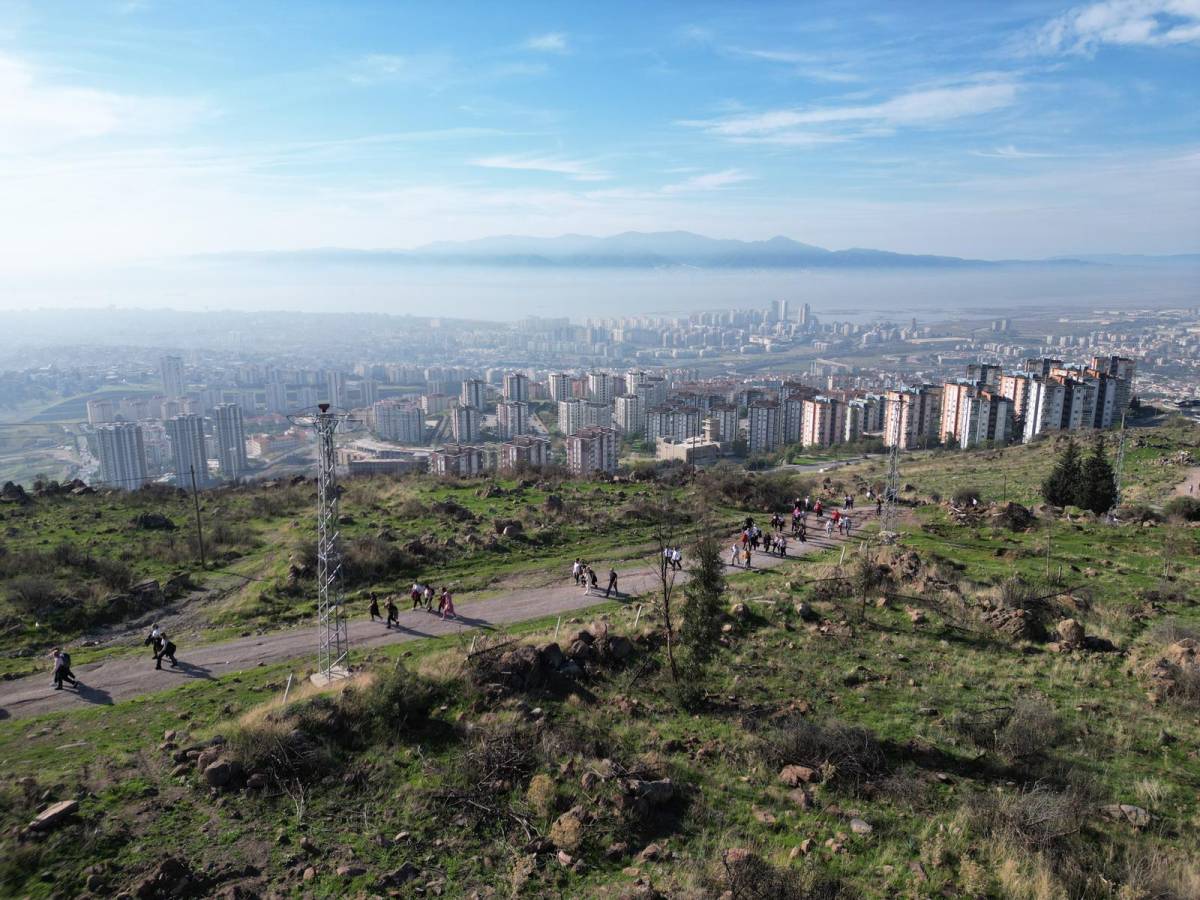 Çiğli’de Cumhuriyet Coşkusu Doğayla Buluştu