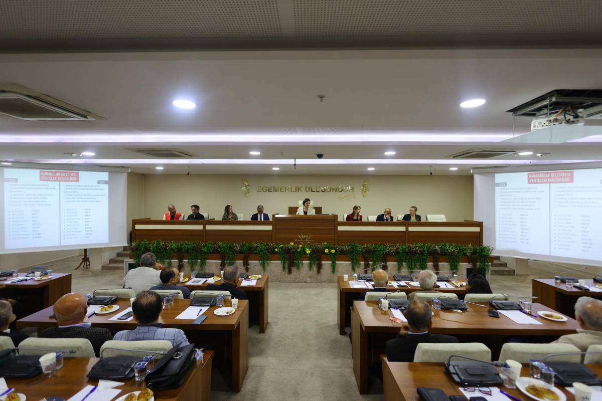 Başkan Kınay muhtarlarla buluştu