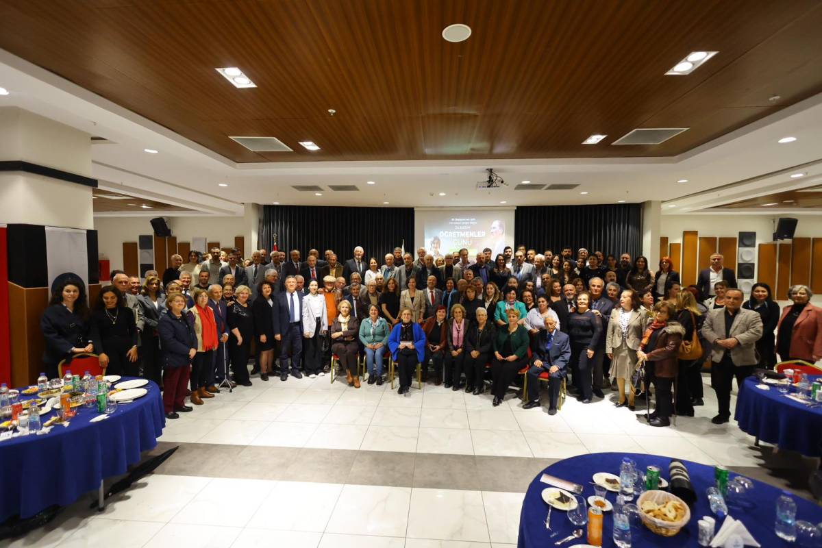 Karabağlar'da eğitim emekçilerine anlamlı gece