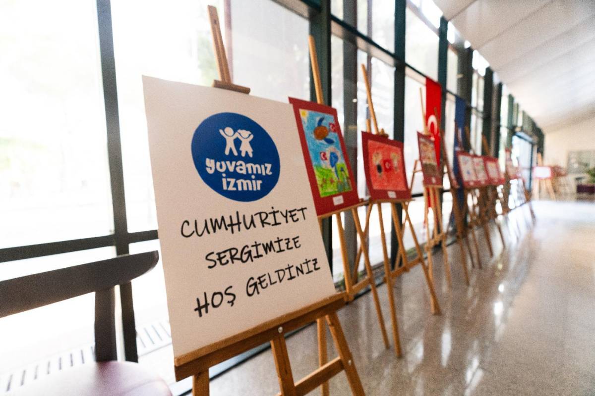 Sevginin en saf hali küçücük ellerde sergiye dönüştü