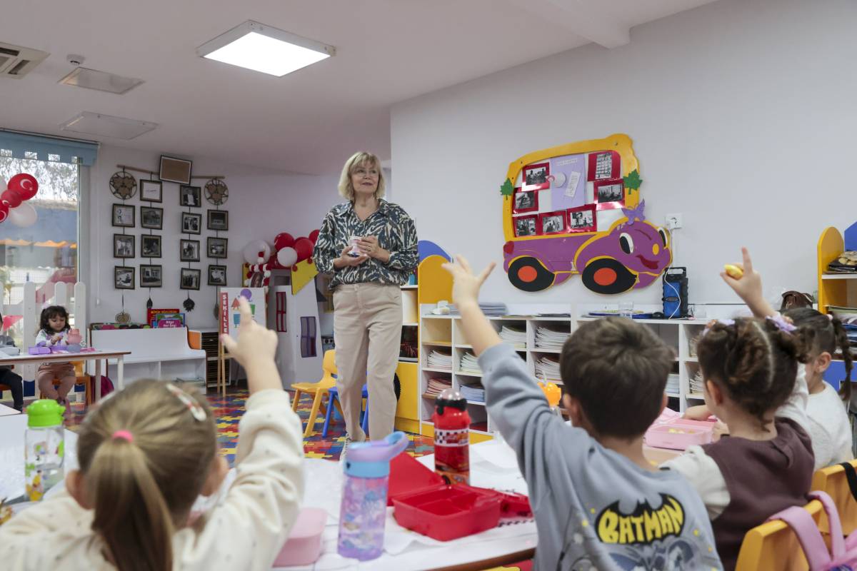 Buca Belediyesi’nden ilçenin miniklerine diş sağlığı eğitimi