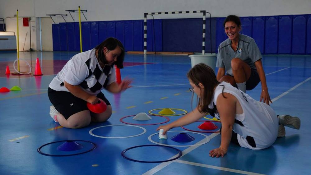 Çeşme Belediyesi’nden özel gereksinimli çocuklara engelsiz spor eğitimleri