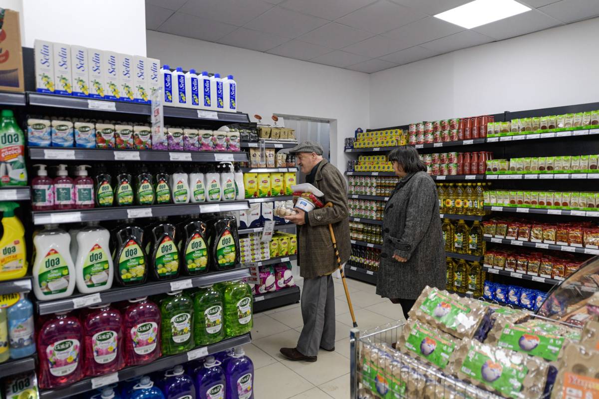 İZMAR’ın 15’inci mağazası Gültepe’de açıldı