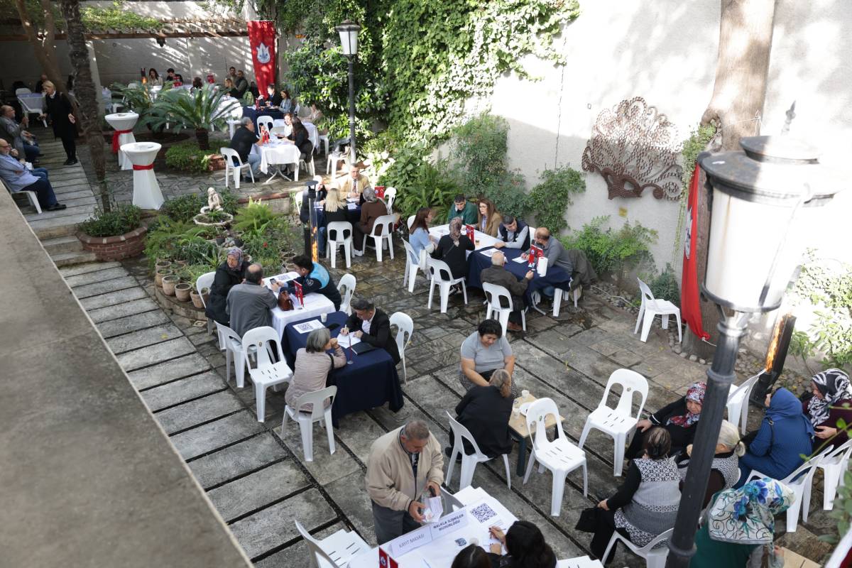 Konaklı komşular Basmane’de buluştu