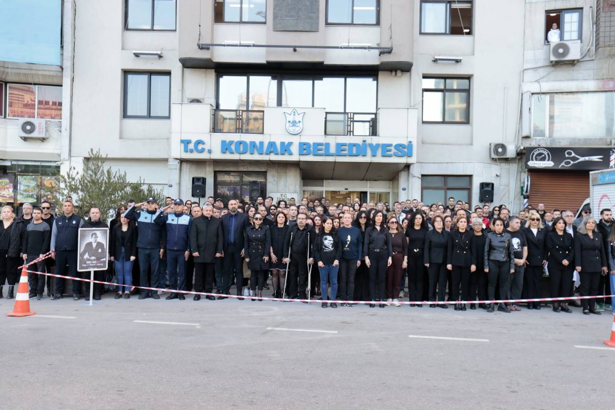 Konak’ta Atatürk sonsuz özlem ve saygıyla anıldı