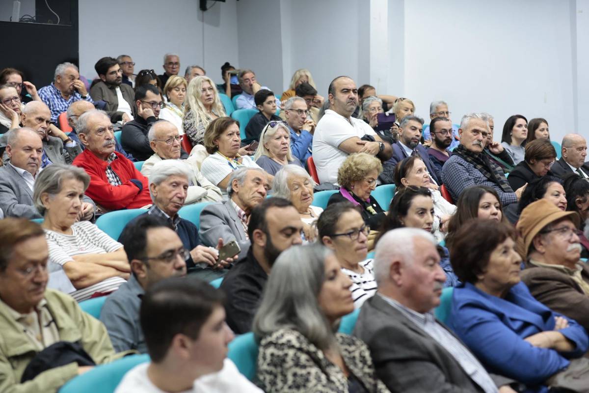 Mustafa Necati Öğretmenler Günü’nde Konak’ta anıldı