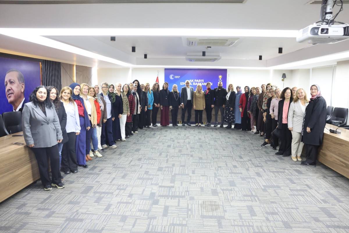 AK Kadın İzmir'den, 25 Kasım açıklaması