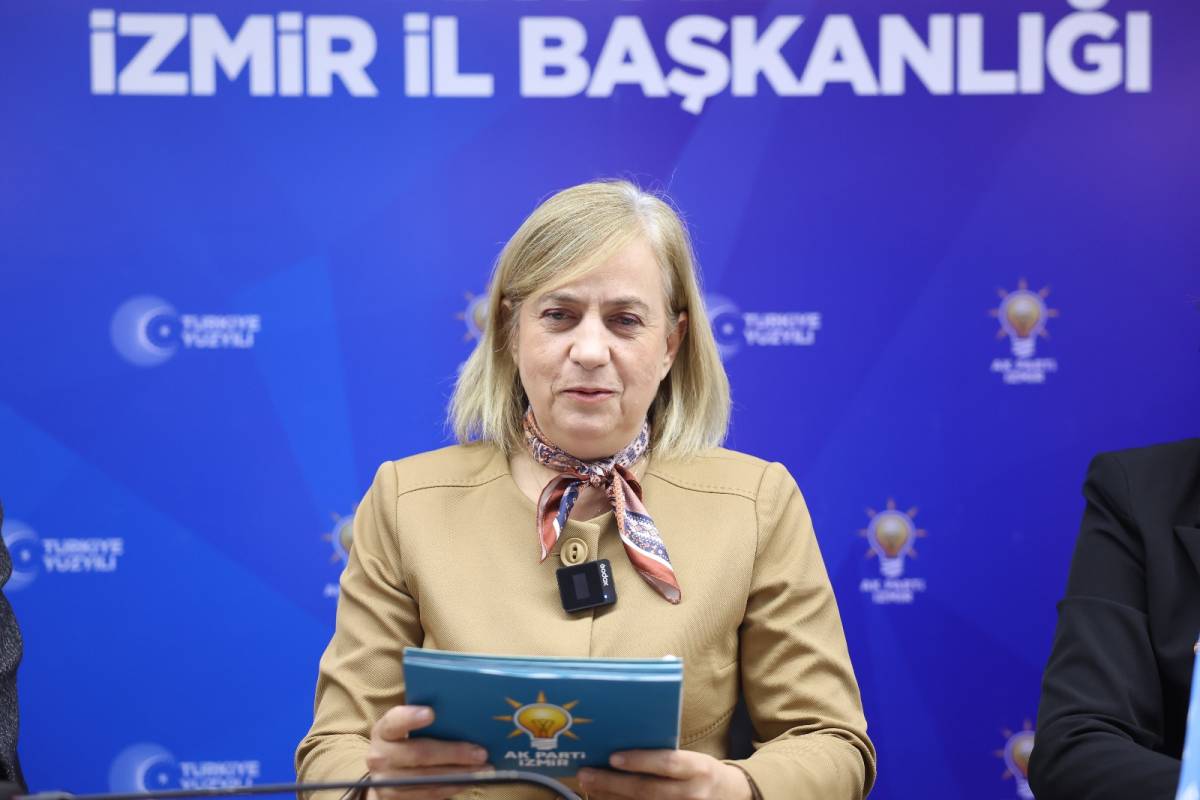 AK Kadın İzmir'den, 25 Kasım açıklaması
