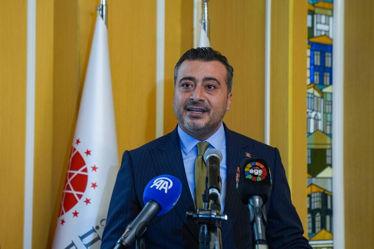 İletişim yüzyılda kentlerin hikayesi sergisi İzmir’de