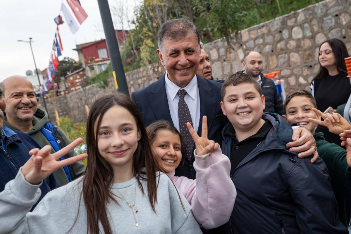 Park tamam sırada iki spor sahası var