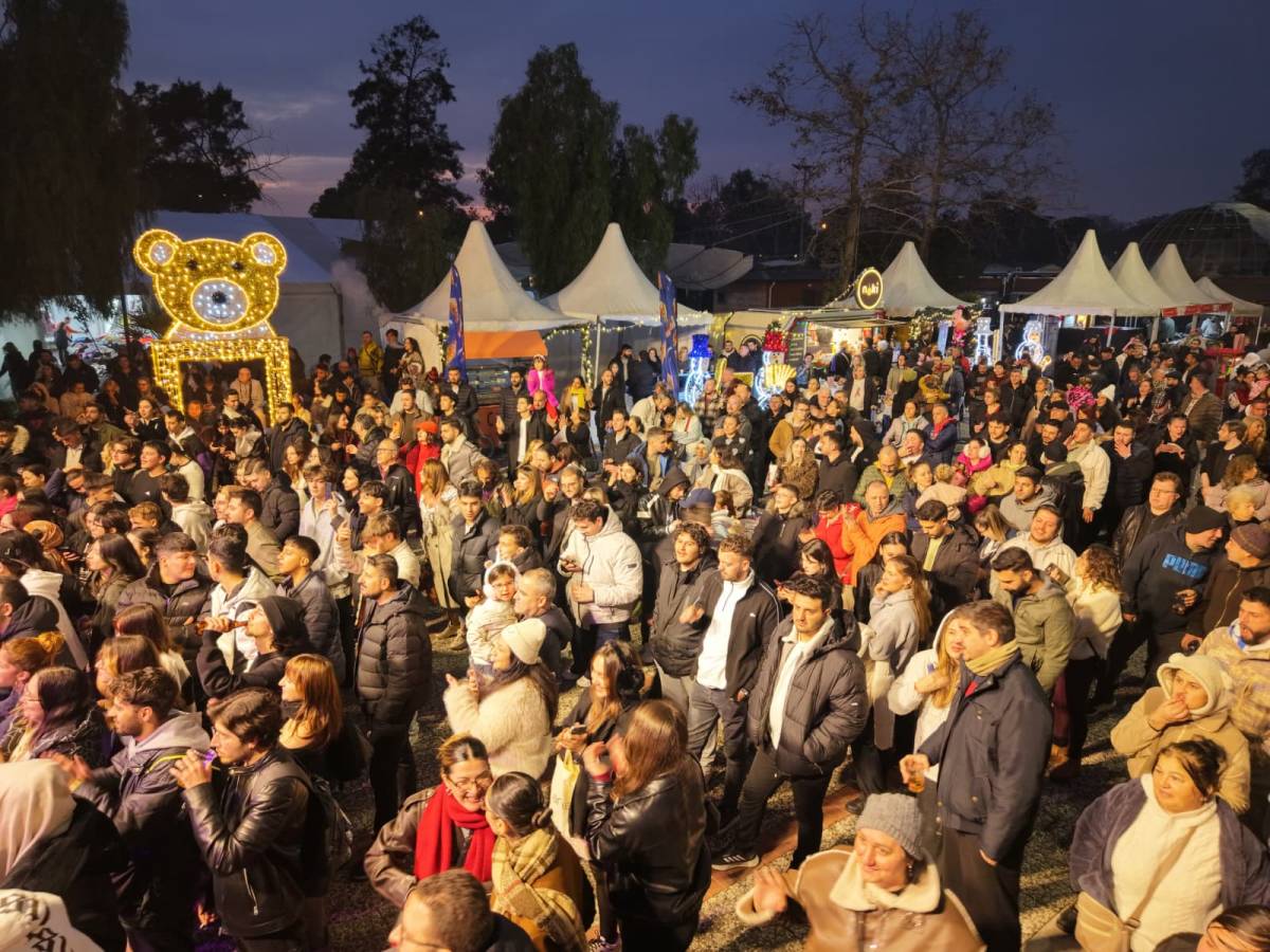 Karşıyaka Yeni Yıl Festivali’nde Anıl Piyancı coşkusu!