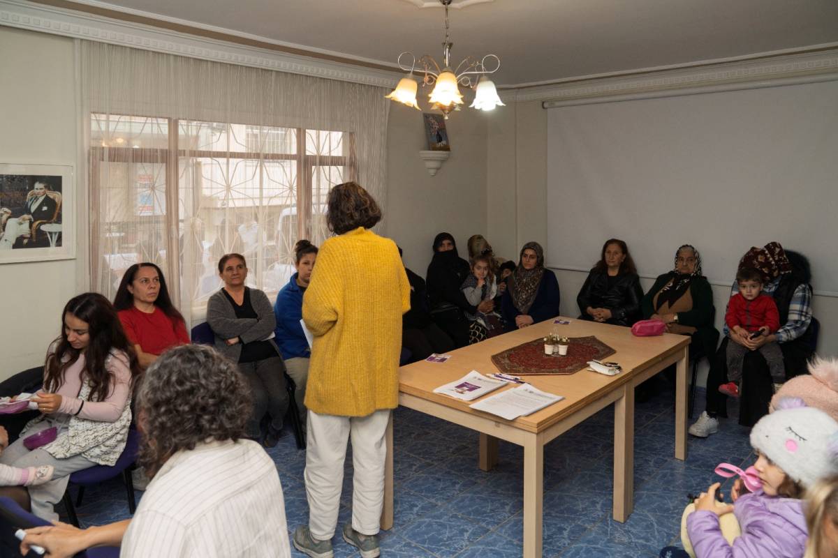 İzmir’de kadınlar için Güçlenme Durakları var