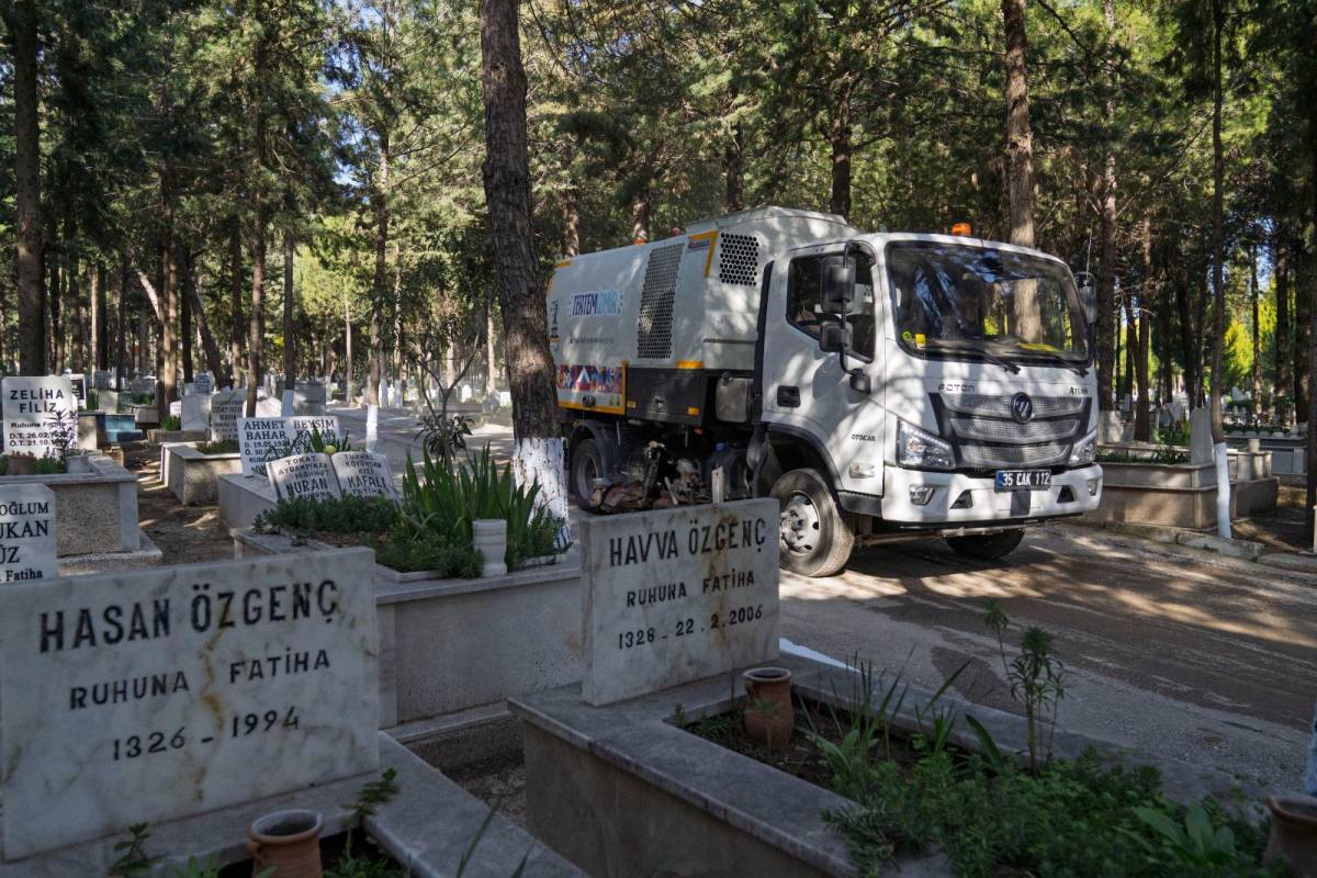 İzmir’e 2,5 milyon metrekare yeni mezarlık alanı