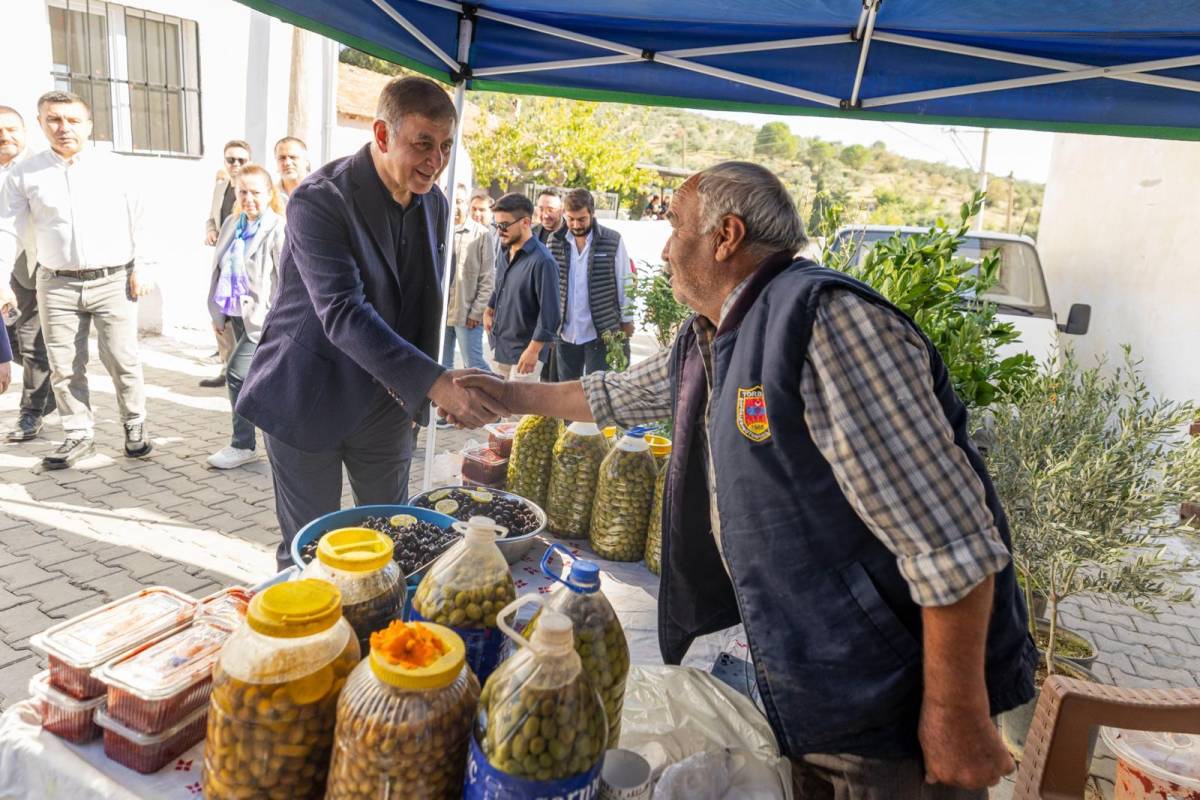 İzmir Büyükşehir Belediyesi üreticiye desteğini sürdürdü
