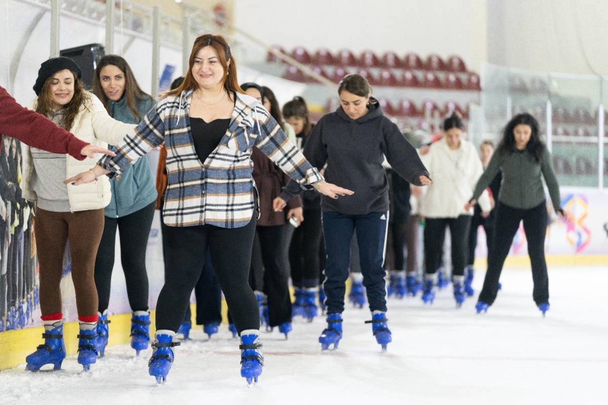 Büyükşehir Kültürpark ve Bostanlı’da buz pisti kuruyor