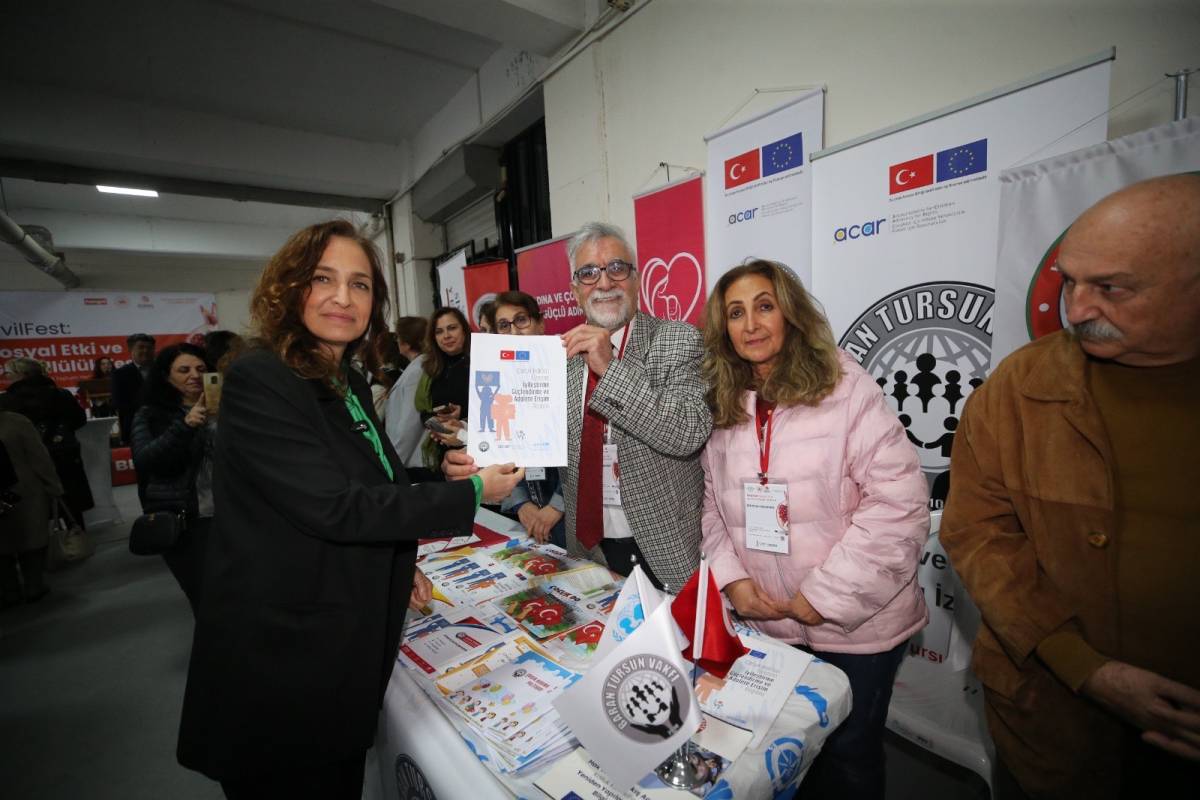 Karşıyaka’da Sosyal Etki ve Gönüllülük Festivali başladı