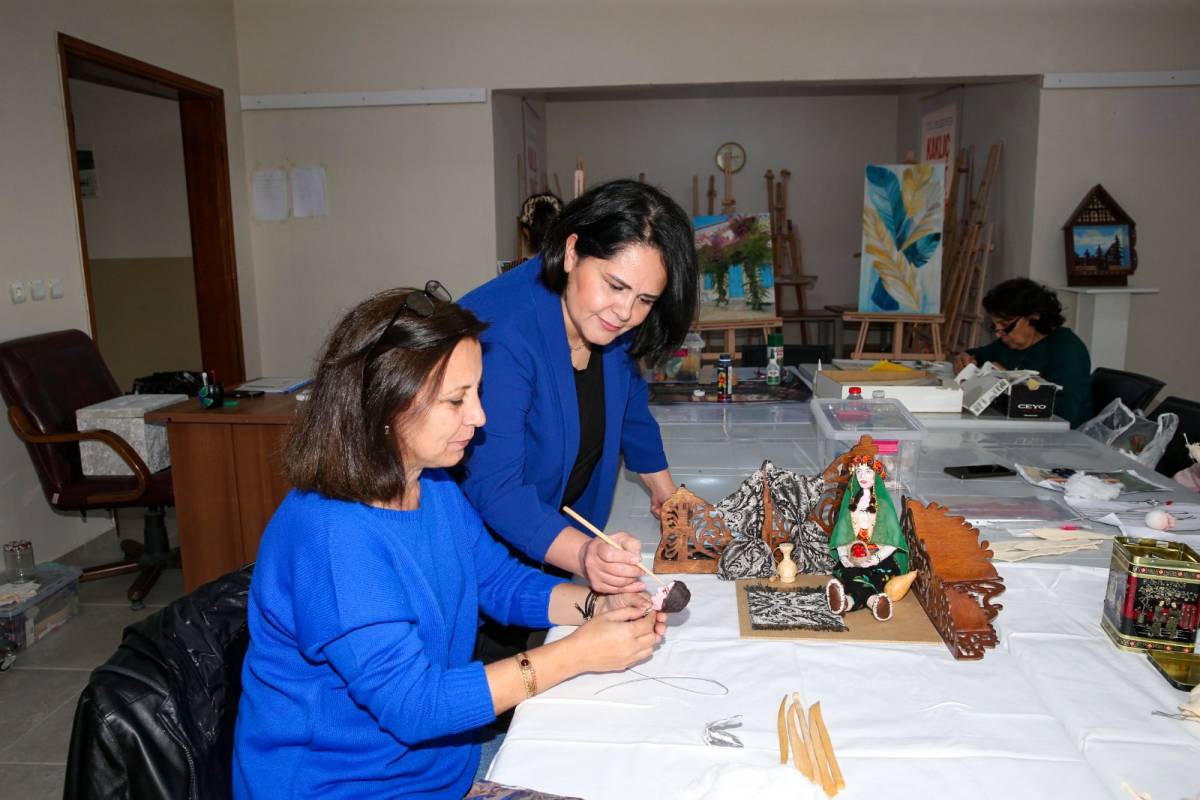 Çiğli’de Kadınlar Geleneksel Sanatı Geleceğe Taşıyor