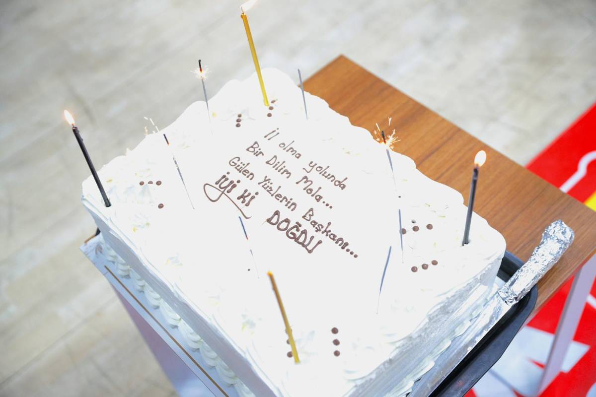 Aliağa Belediyesi Personeli Başkanları İçin Salon Kapattı