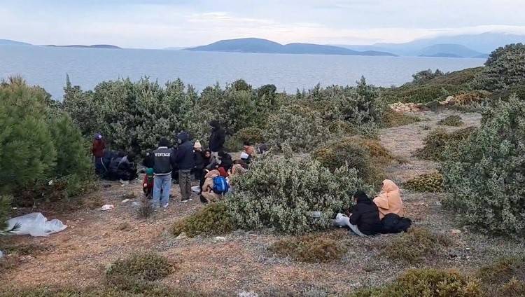 İzmir açıklarında göçmen hareketliliği