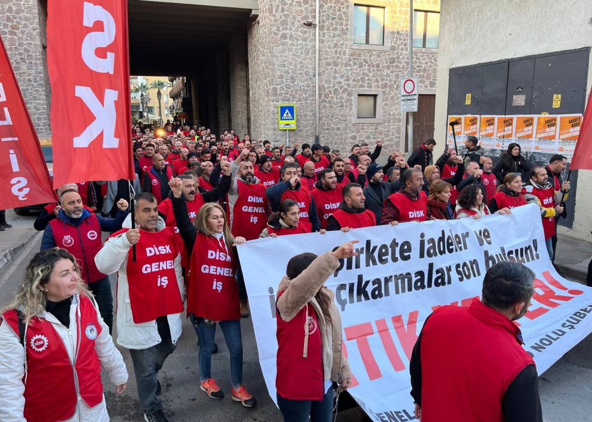 İzmir Büyükşehir işçileri:Masa kurulmazsa mücadele büyüyecek