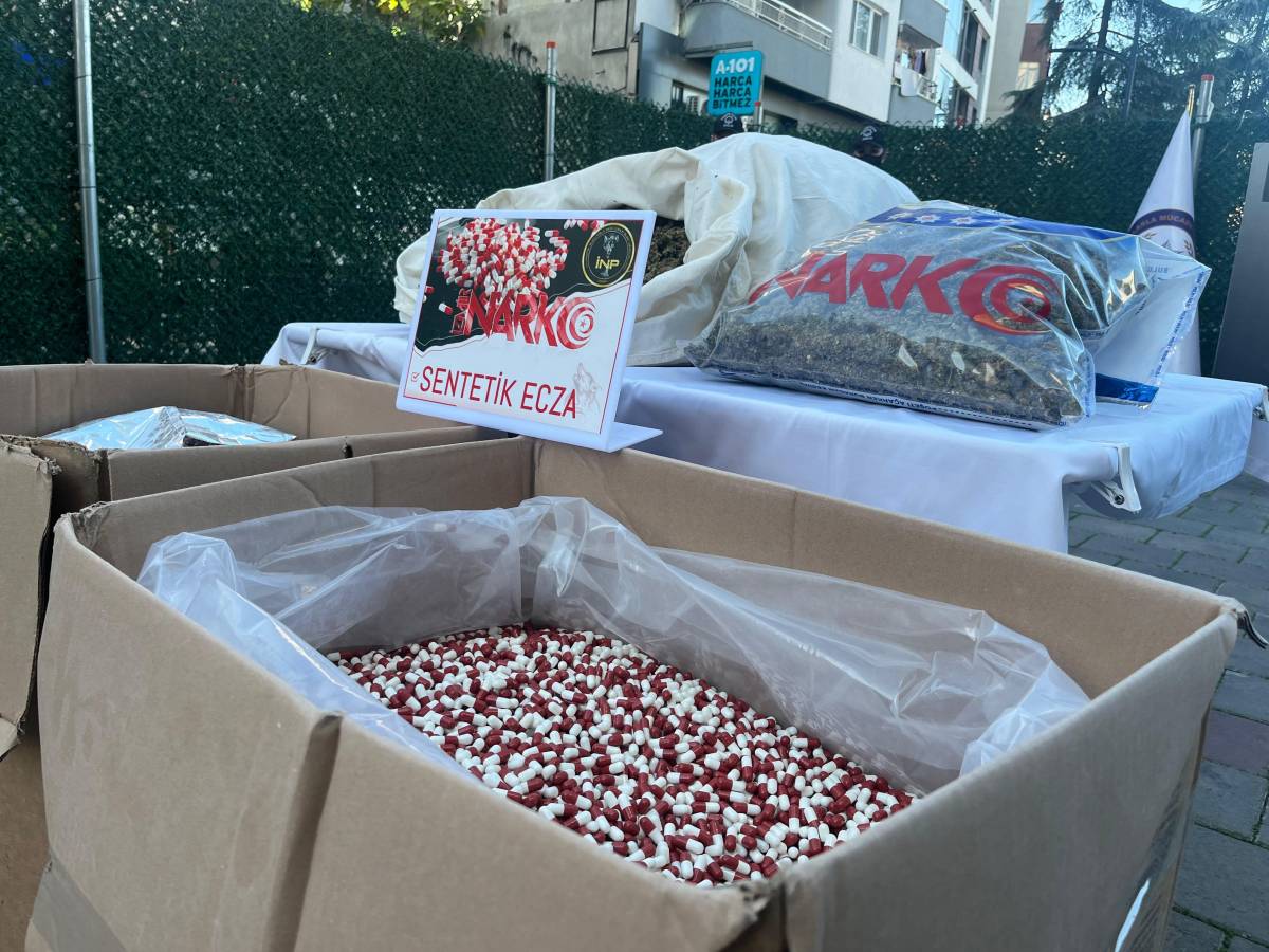 İzmir'de tek operasyonda 3 milyon uyuşturucu hap ele geçti