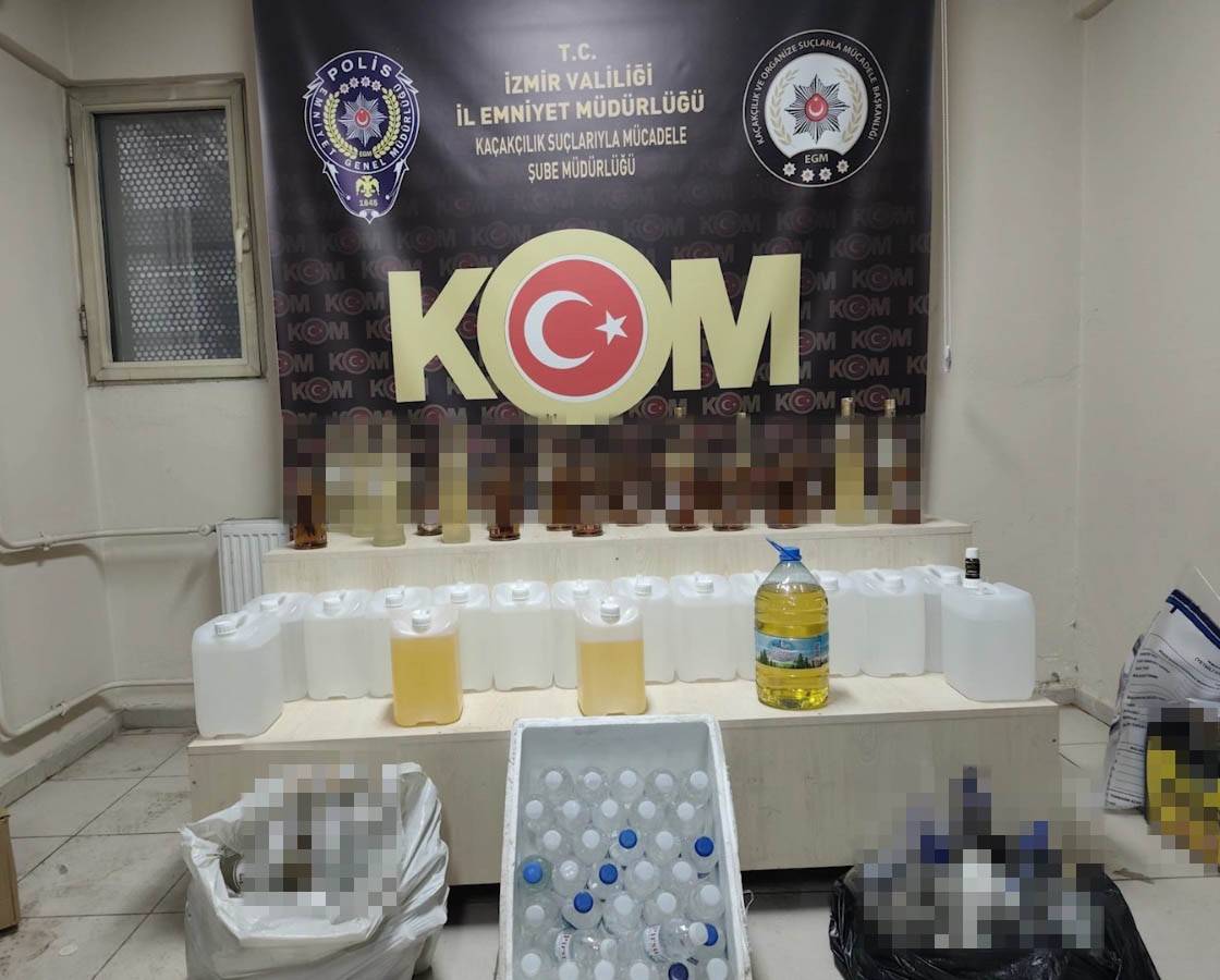 İzmir’de kaçakçılık operasyonu