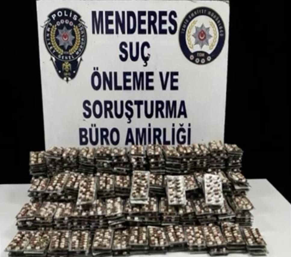 İzmir'de bahçeden 9 bin uyuşturucu hap çıktı