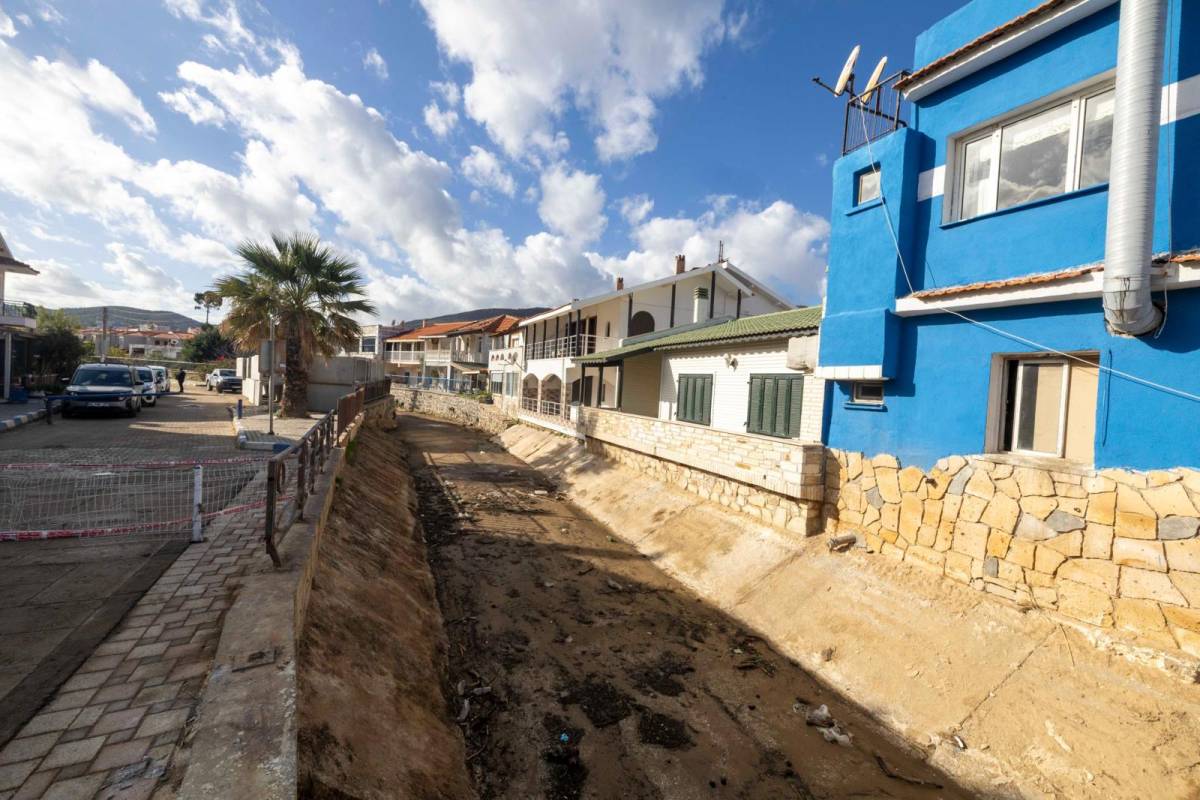 Yeni Foça’da taşkın kabusu bitti