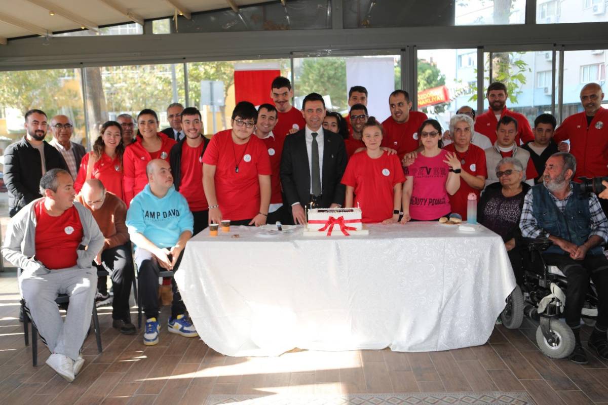 Bayraklı belediyesi'nden 3 aralık farkındalık etkinliği