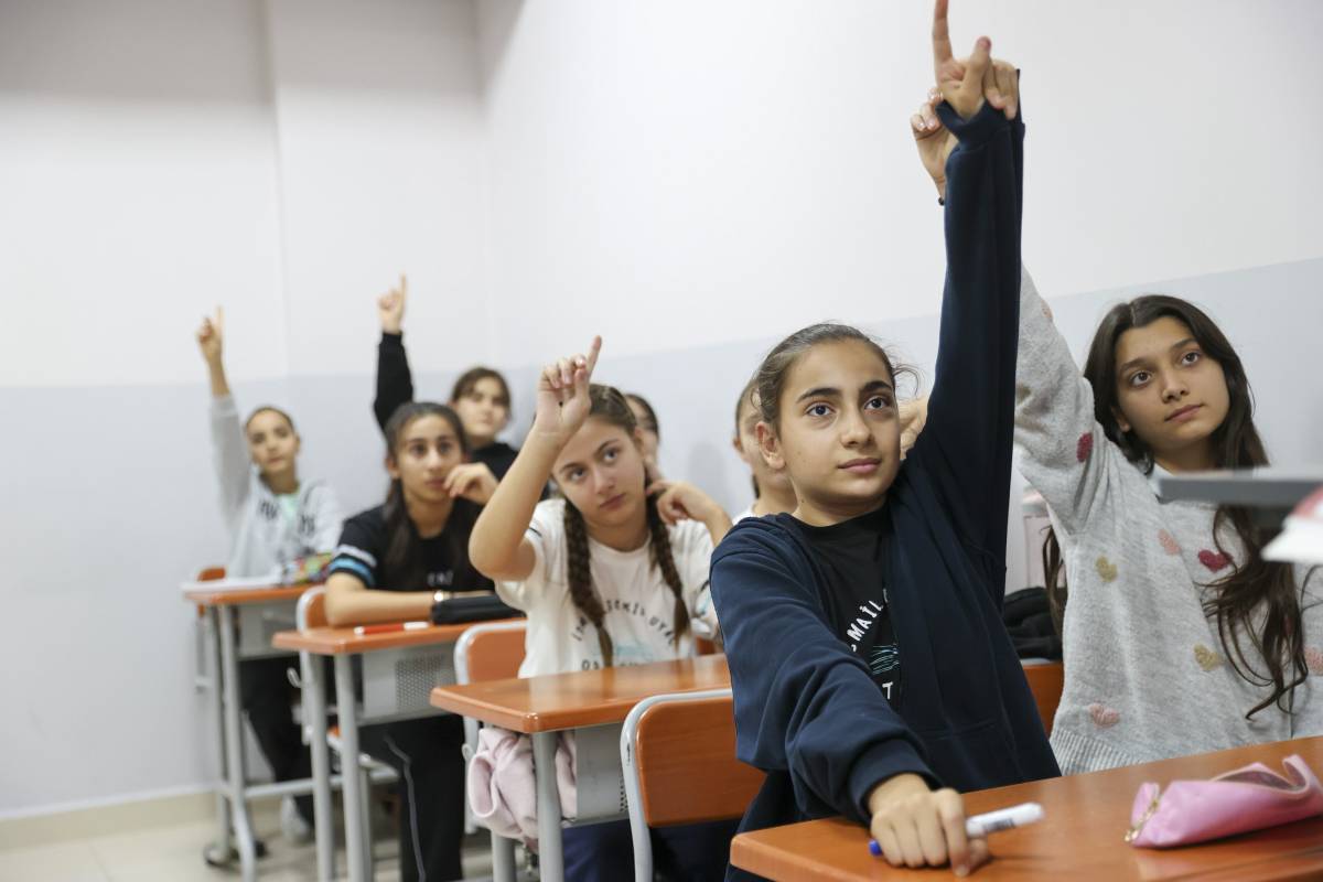 Buca Belediyesi’nden Gediz’de ücretsiz eğitim seferberliği