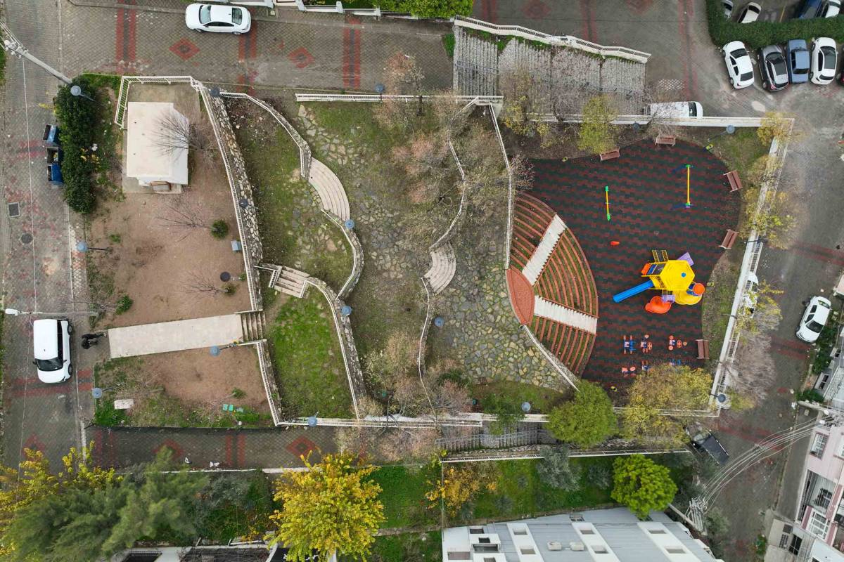 Buca’nın Merdivenli Park’ı yenilendi