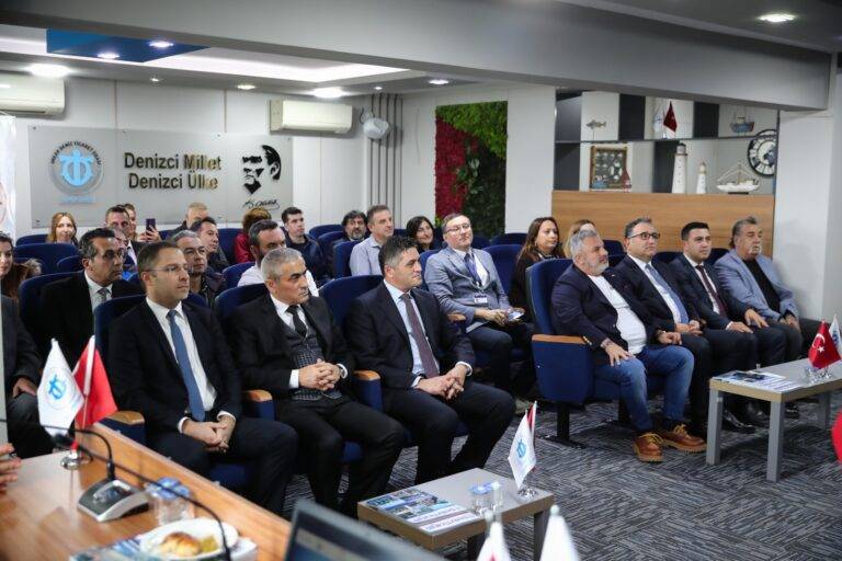 Aliağa Körfezi'nde Mavi Dönüşüm Projesi