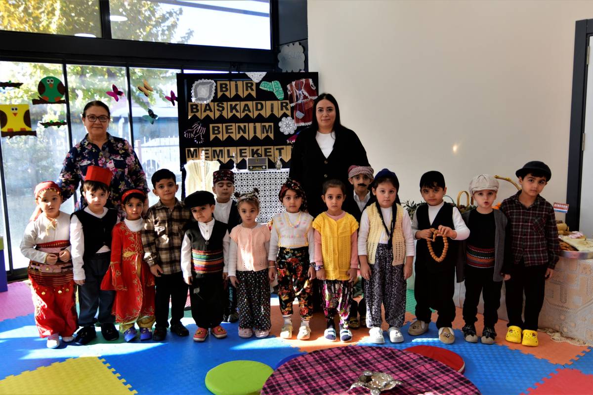 Bornovalı minikler Yerli Malı Haftası’nı coşkuyla kutladı