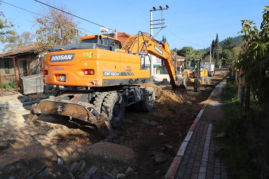 Menderes’te Asfalt Çalışması