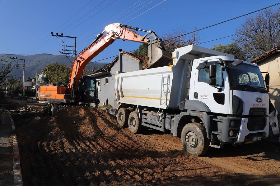 Menderes’te Asfalt Çalışması