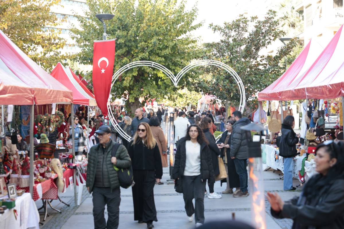 Konak’ta Yeni Yıl El Emeği Kermesi başladı