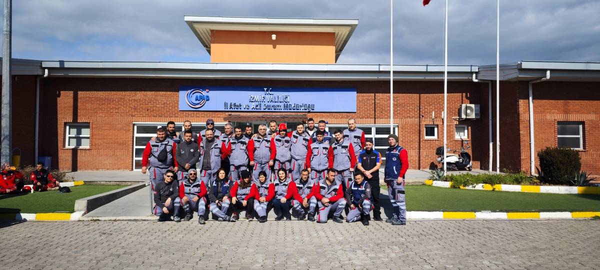 Seferihisar Belediyesi Arama Kurtarma ekibi Afad Akreditasyon Sertifikası aldı