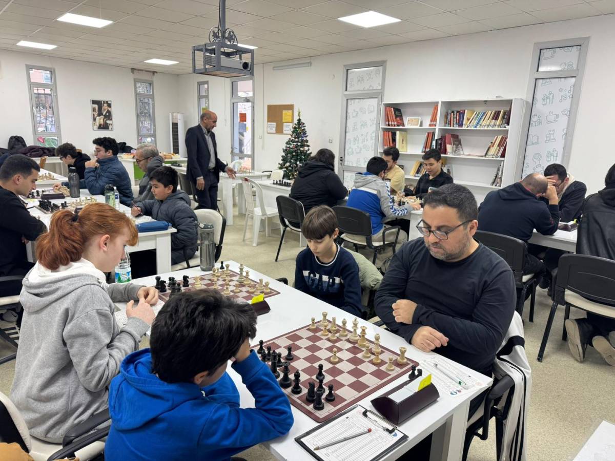 Seferihisar Yeni Yıl Satranç Turnuvası sona erdi