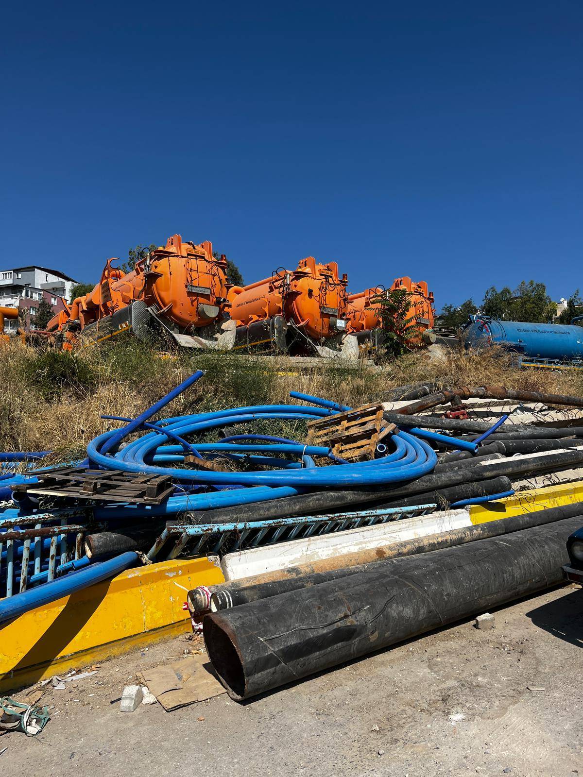 AK Partili Atmaca: ''İZSU'da milyonluk araçlar çürütülüyor''