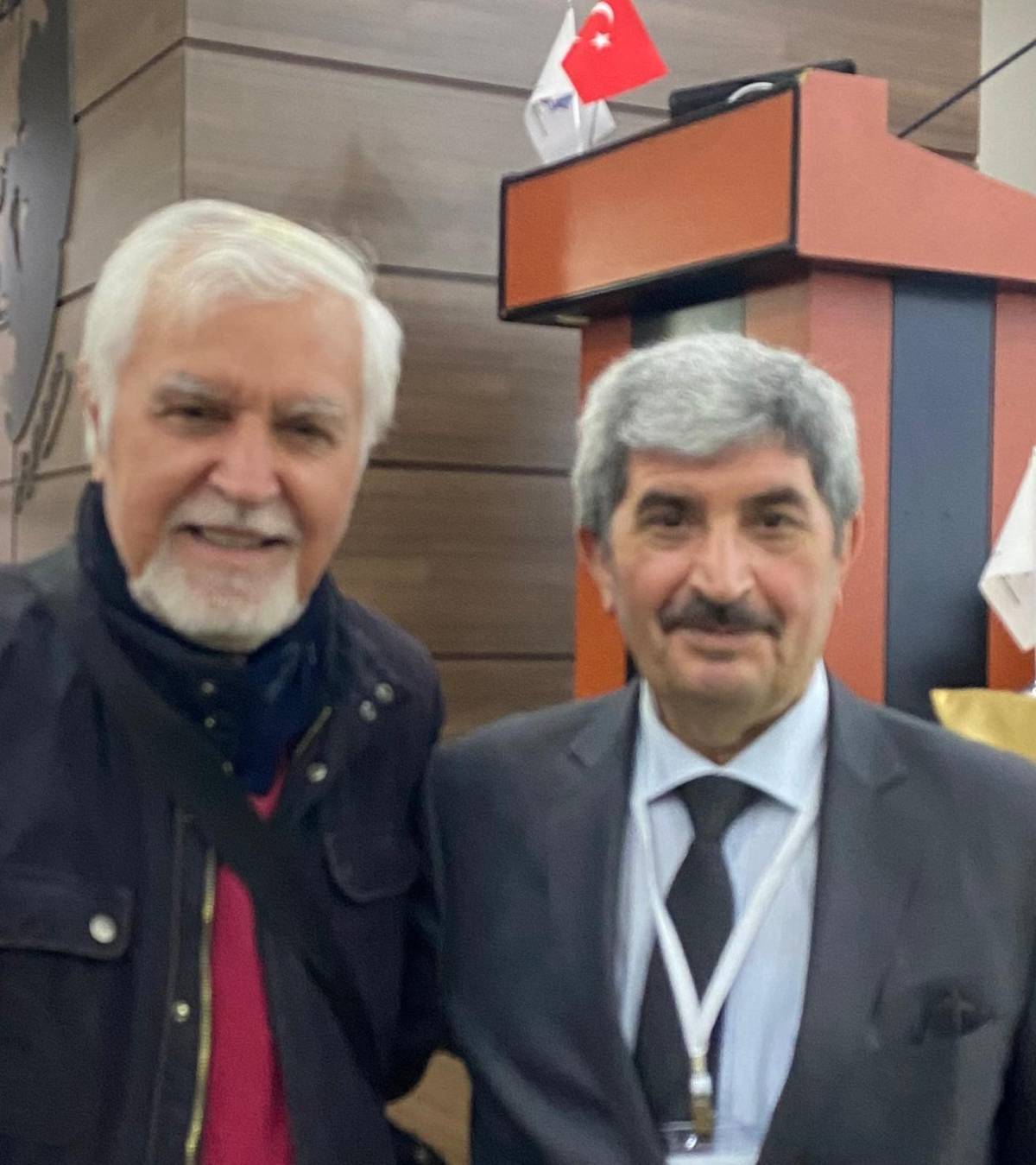 Ege Üniversitesi'nde Türk dünyası ortak kimlik inşası ve Töre-Devlet kitapevinde imza günü